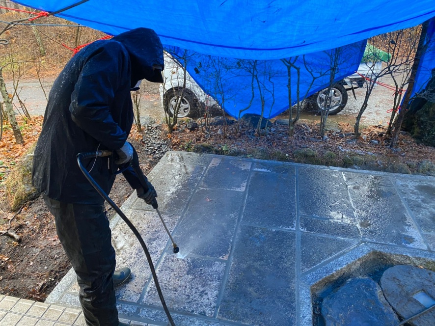 目地も石も綺麗に荒いました 目地も石も綺麗に荒いました