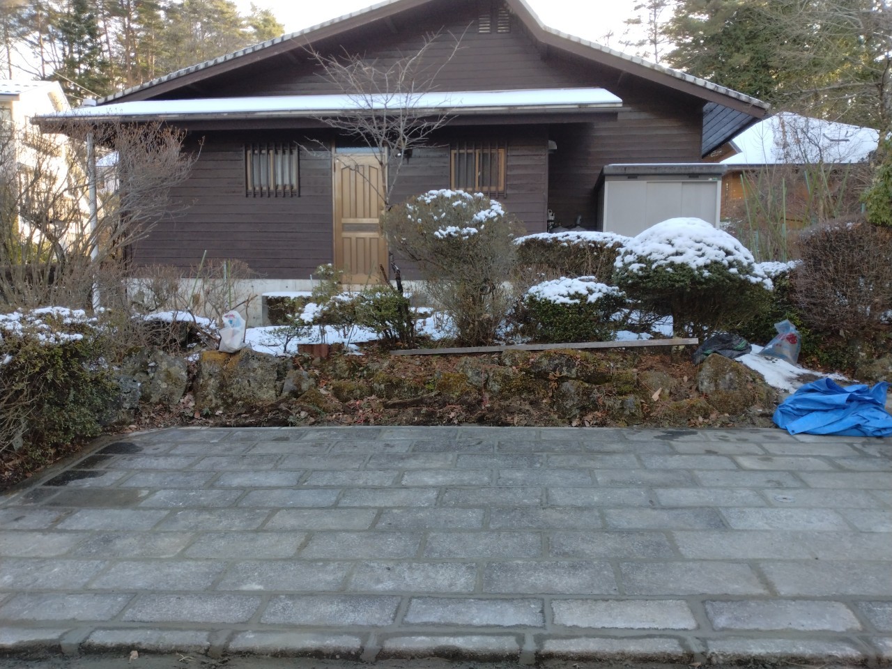 敷石駐車場 完成✌️✌️✌️ 敷石駐車場 完成✌️✌️✌️